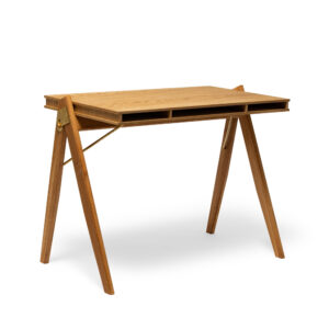 WE DO WOOD Field Desk skrivebord, m. 3 rum - natur eg og messing (95x55)